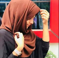 Hania Ali (Peshawar)